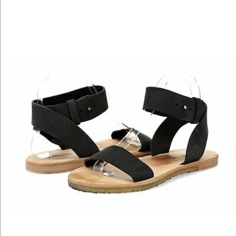VINCE Black Leather Ankle Strap Sandals